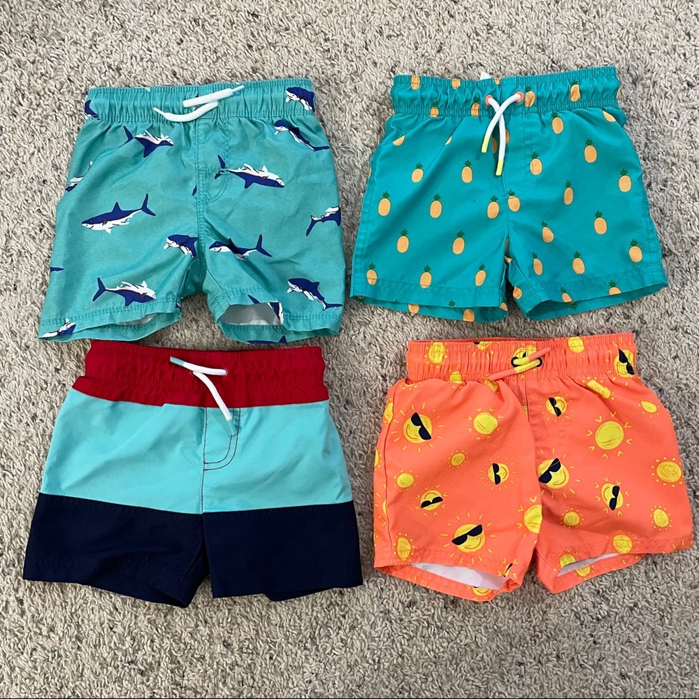 TODDLERS- swim trunks and rash guard